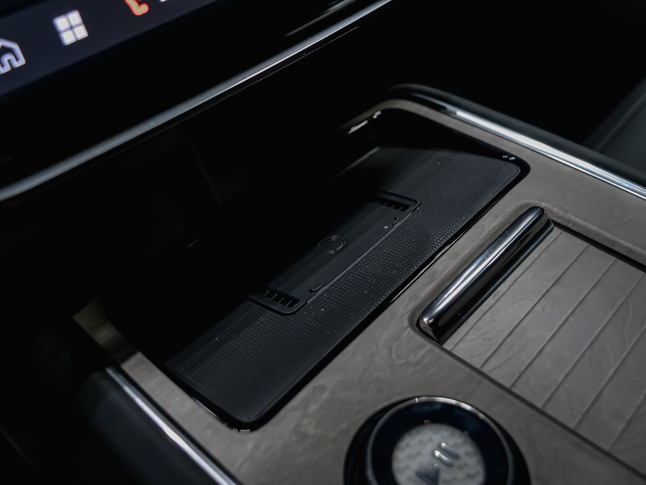2025 Volvo EX90 Ultra 7-Passenger-34