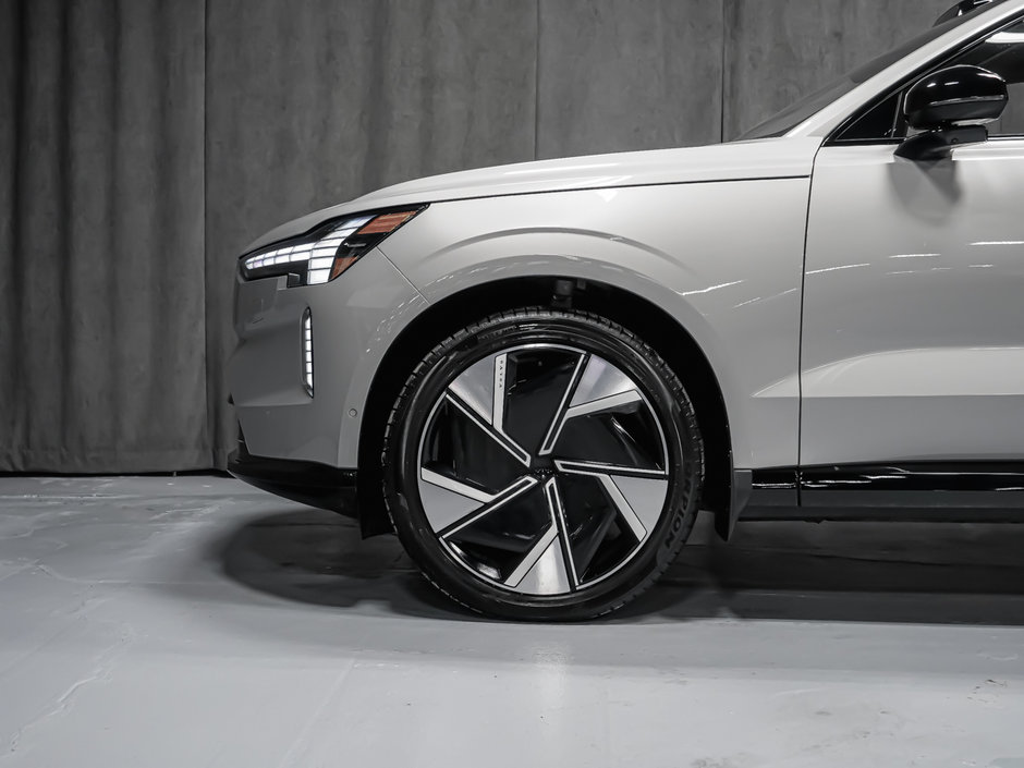 2025 Volvo EX90 Ultra 7-Passenger-8