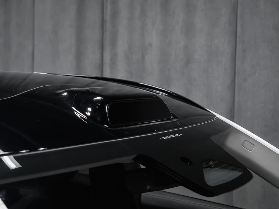 2025 Volvo EX90 Ultra 7-Passenger-38