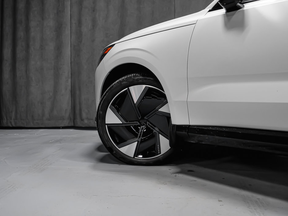 2025 Volvo EX90 Ultra 6-Passenger-18