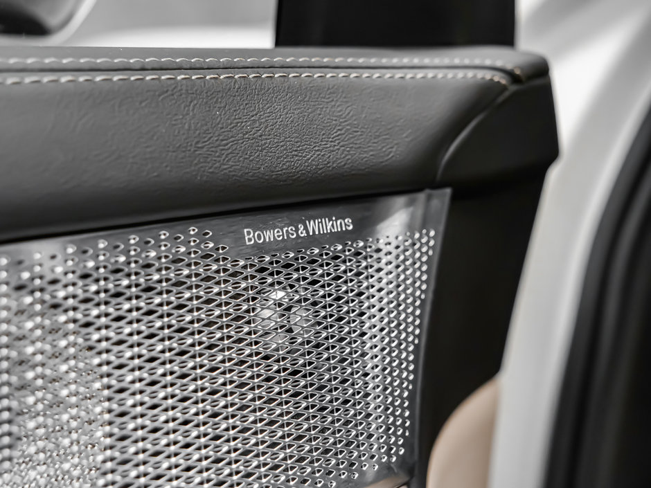 2025 Volvo EX90 Ultra 6-Passenger-46