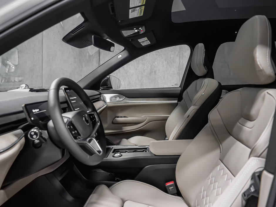 2025 Volvo EX90 Ultra 6-Passenger-63