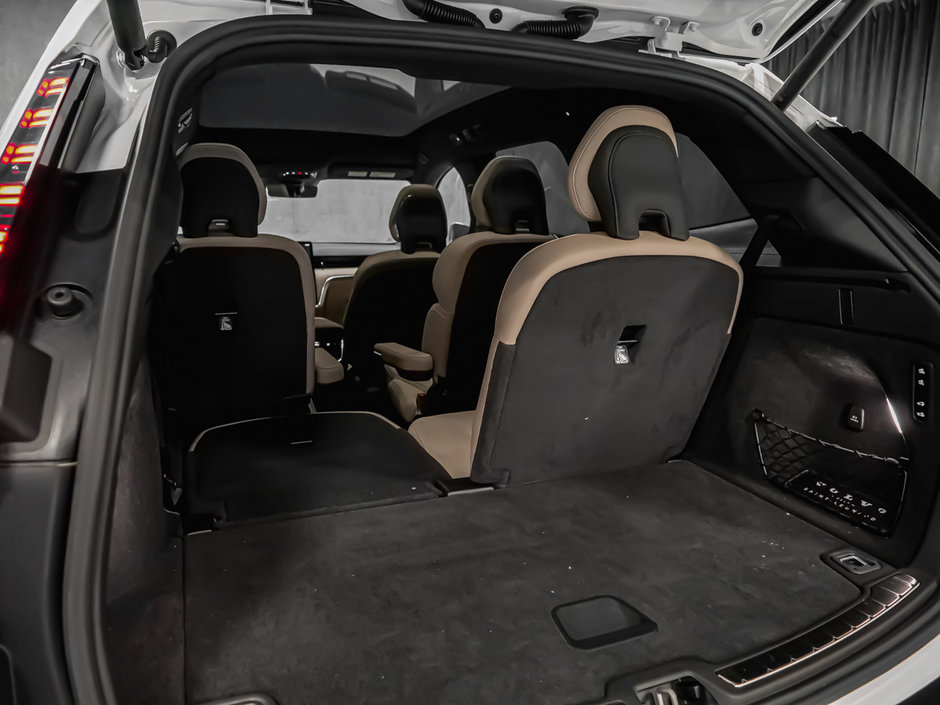 2025 Volvo EX90 Ultra 6-Passenger-21