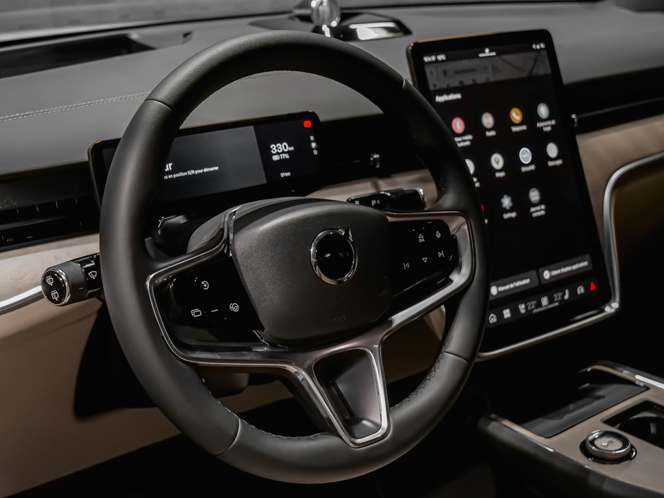 2025 Volvo EX90 Ultra 6-Passenger-28