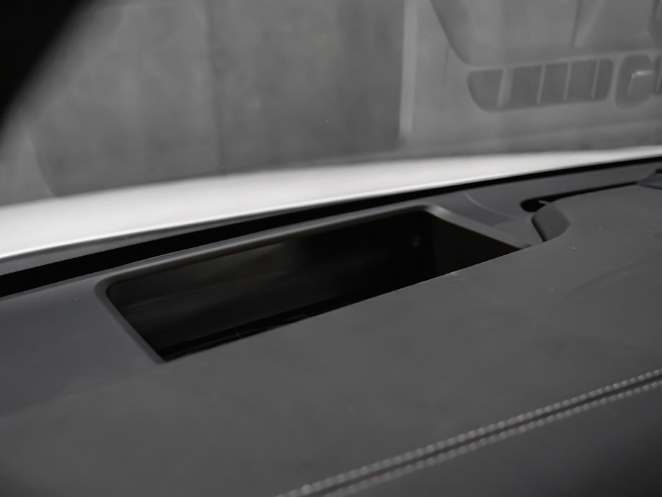 2025 Volvo EX90 Ultra 6-Passenger-34