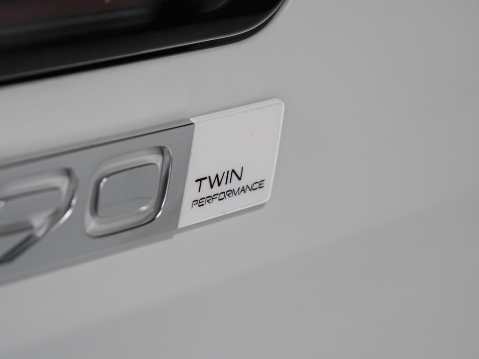 2025 Volvo EX90 Ultra 6-Passenger-9