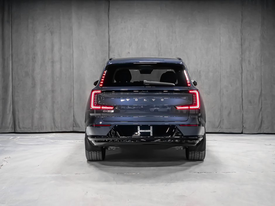 2025 Volvo EX90 Plus 7-Passenger-8