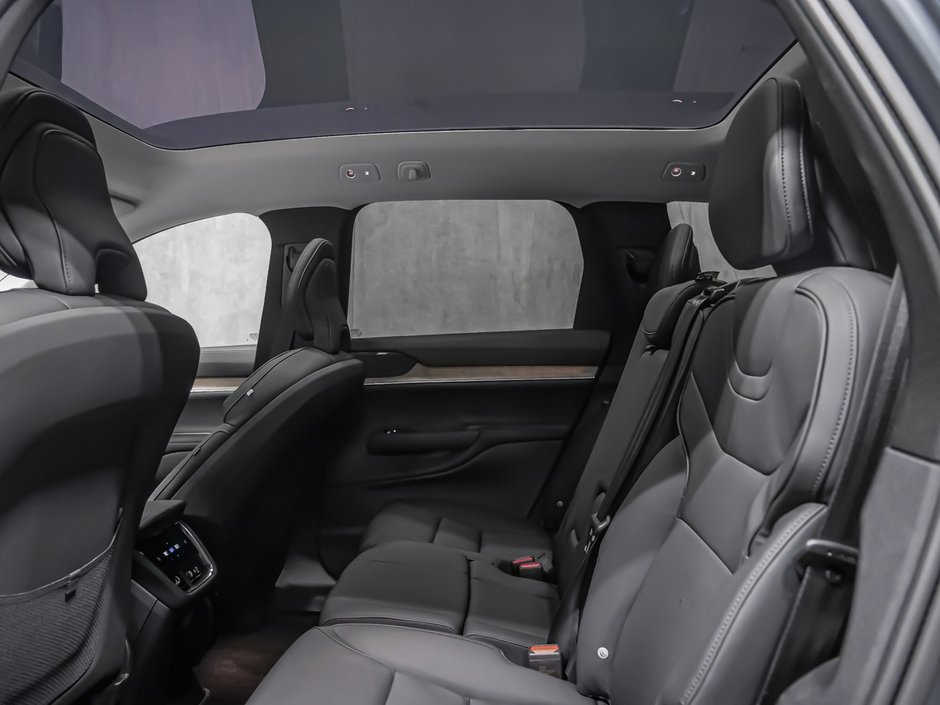 2025 Volvo EX90 Plus 7-Passenger-27