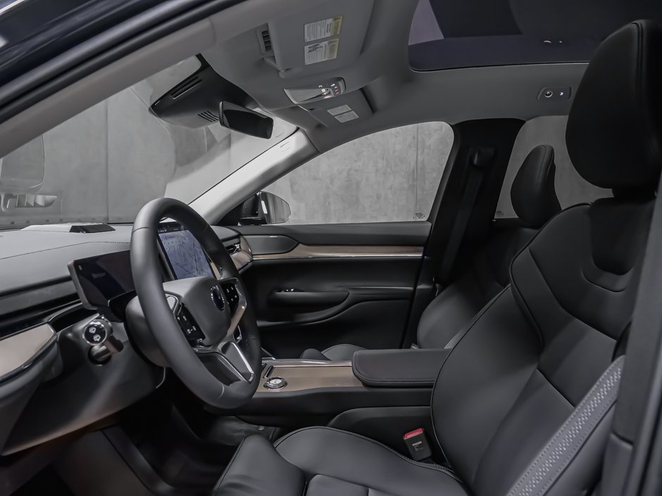 2025 Volvo EX90 Plus 7-Passenger-26