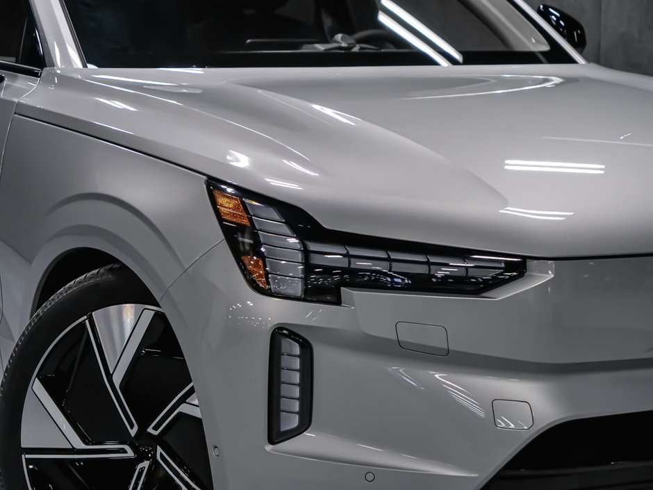 Volvo EX90 Ultra 7-Passenger 2025-19