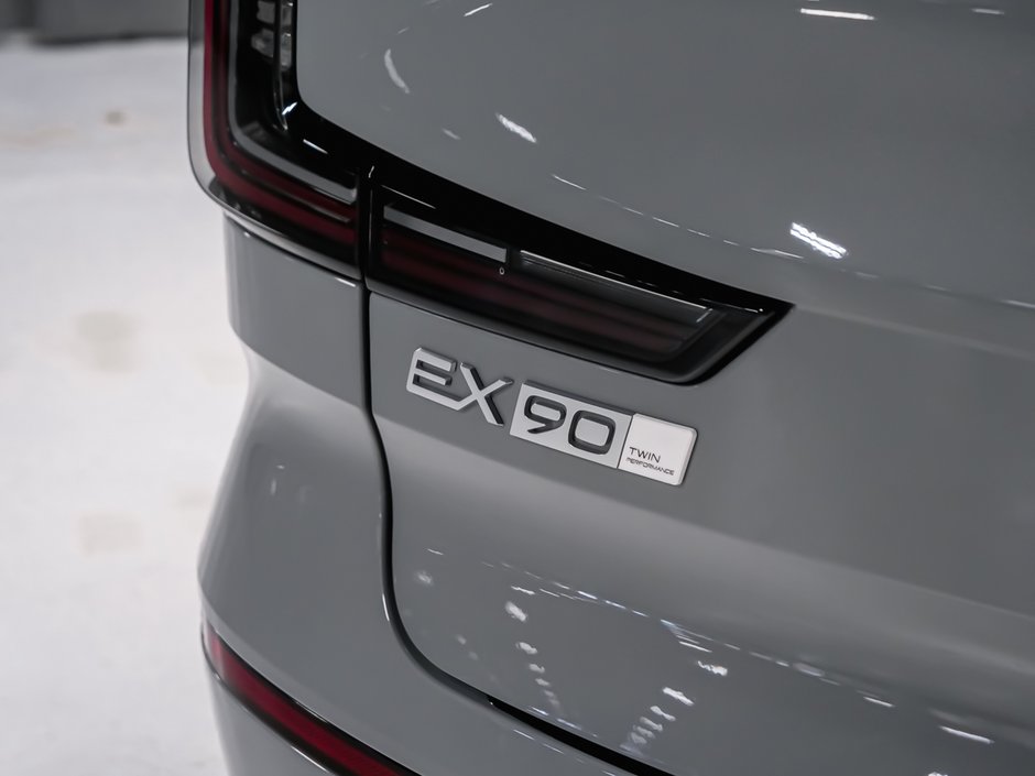 2025 Volvo EX90 ULTRA MAGS 22PO BOWER WIKINS-8