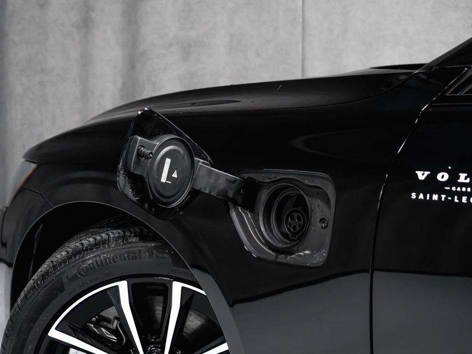 Volvo S60 Plug-In Hybrid Core Dark 2025-8