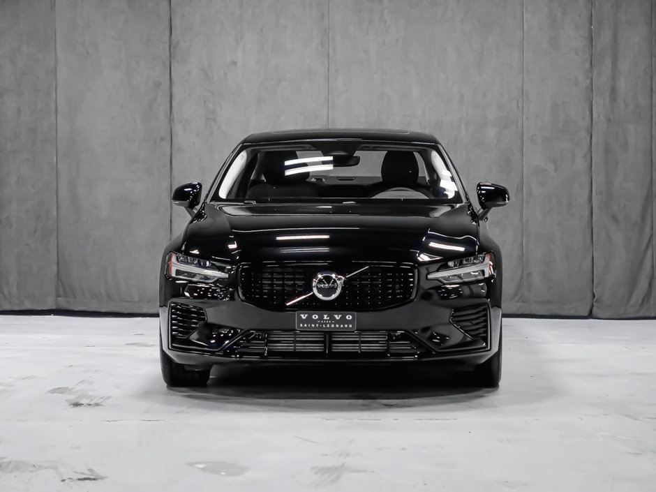 Volvo S60 Plug-In Hybrid Core Dark 2025-1