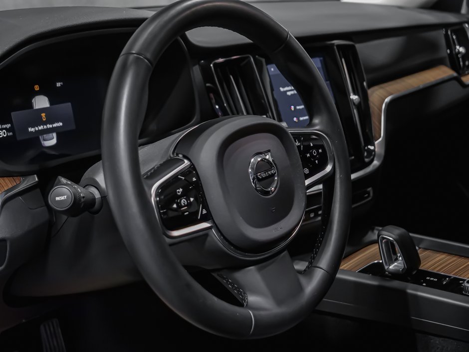 Volvo S60 B5 PLUS DARK 2023-8