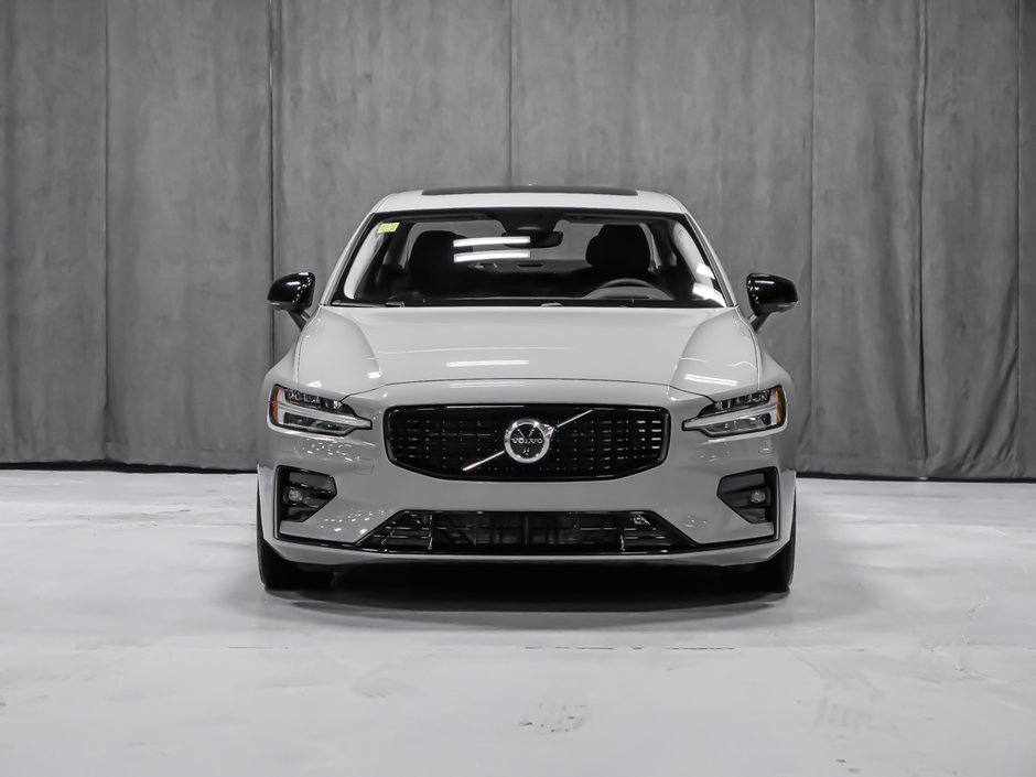 Volvo S60 B5 ULTIMATE DARK HARMAN 2024-7