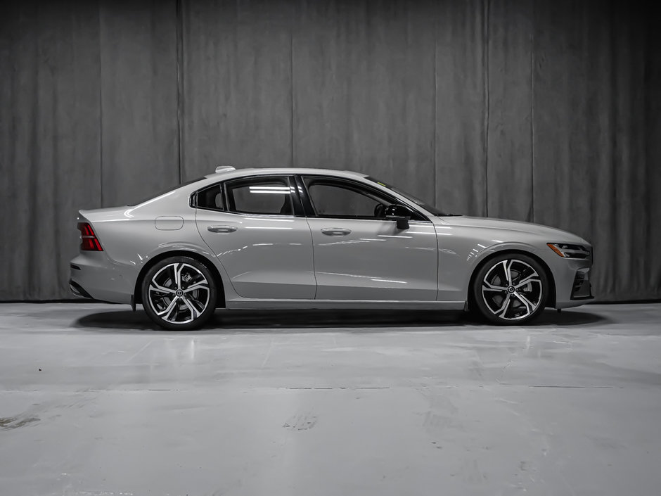 Volvo S60 B5 ULTIMATE DARK HARMAN 2024-5