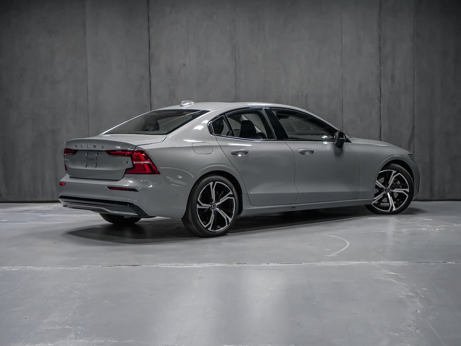 Volvo S60 B5 ULTIMATE DARK 2024-3