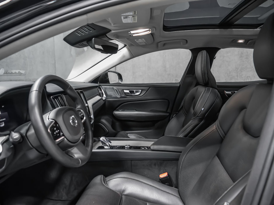 Volvo S60 B5 ULTIMATE DARK 2024-13