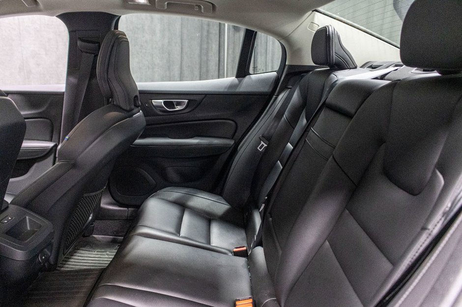 2024 Volvo S60 B5 CORE DARK CLIMATE-10