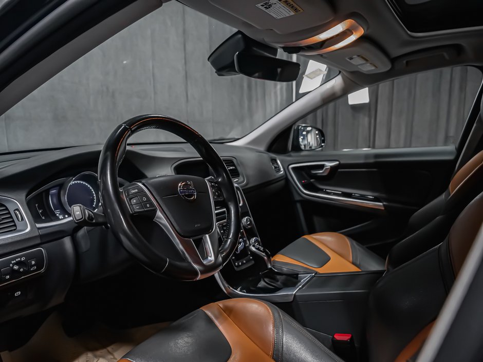 2018 Volvo V60 Cross Country PREMIER-6