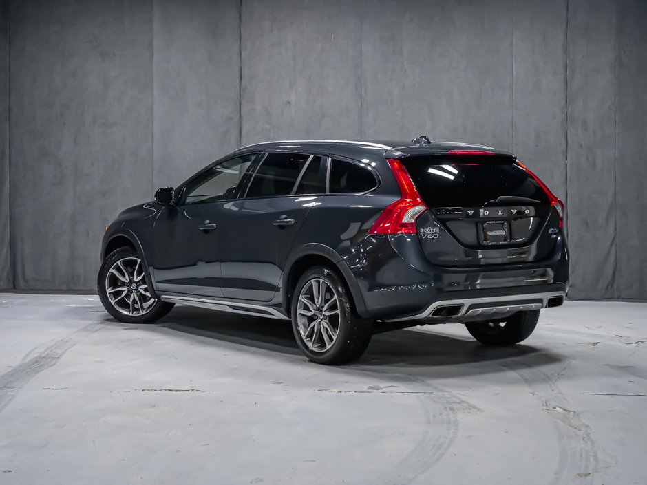 2018 Volvo V60 Cross Country PREMIER-3