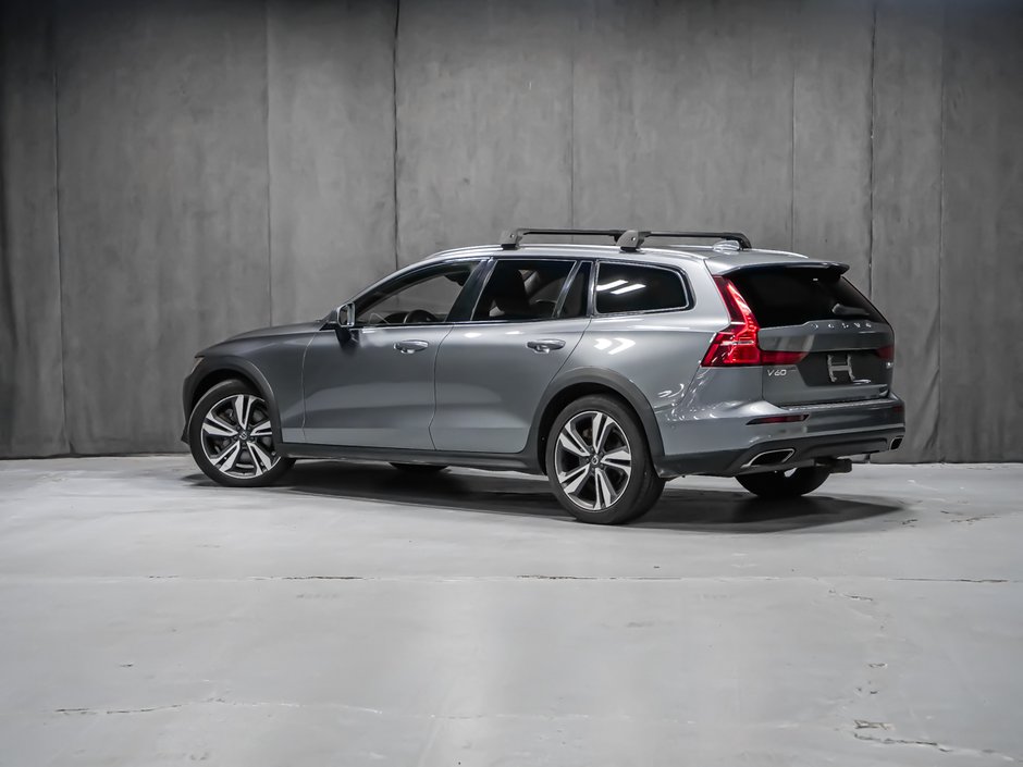 Volvo V60 Cross Country MOMENTUM 2019-3