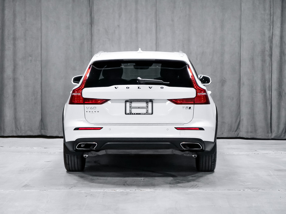 2021 Volvo V60 Cross Country T5 PREMIUM CLIMATE PACKAGE-3