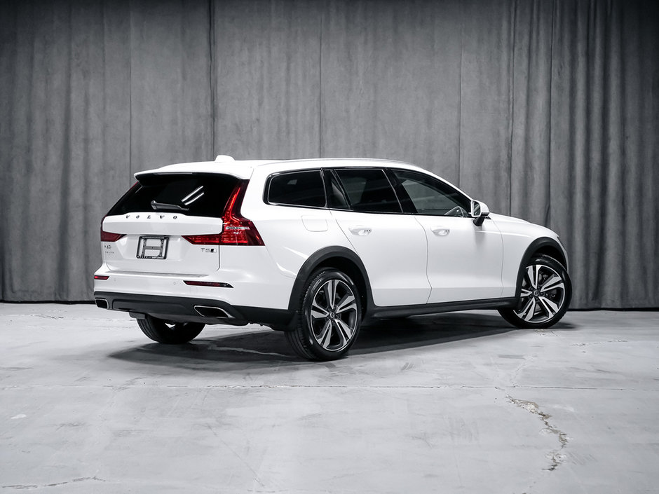 2021 Volvo V60 Cross Country T5 PREMIUM CLIMATE PACKAGE-4