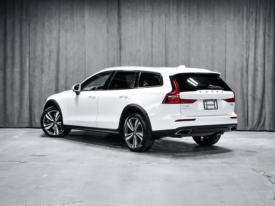 2021 Volvo V60 Cross Country T5 PREMIUM CLIMATE PACKAGE-2