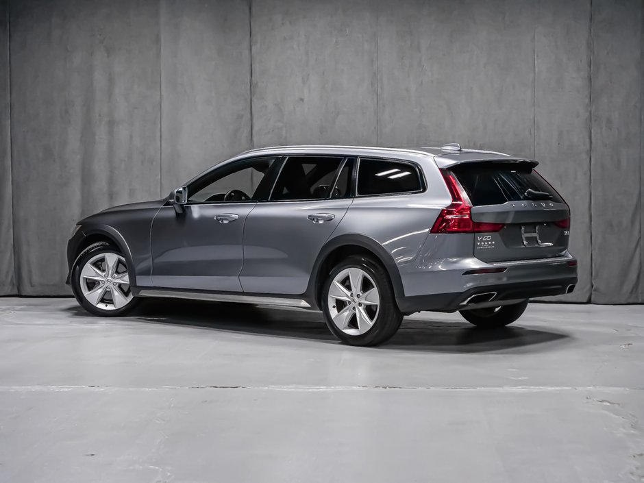 Volvo V60 Cross Country LOUNGE CLIMATE PREMIUM HARMAN 2021-4