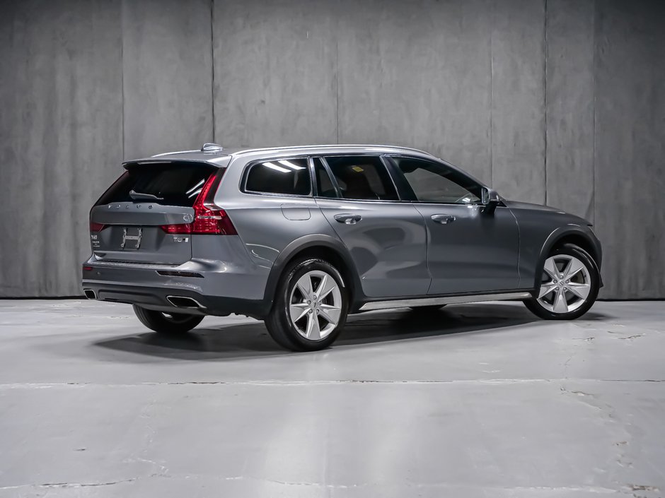 Volvo V60 Cross Country LOUNGE CLIMATE PREMIUM HARMAN 2021-3