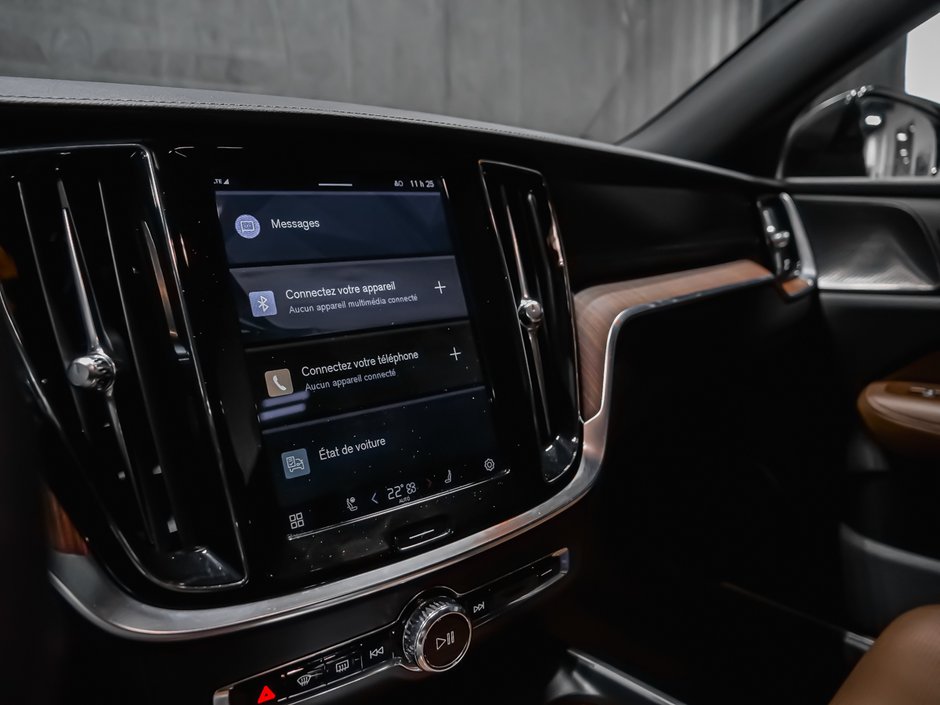 2023 Volvo V60 Cross Country B5 ULTIMATE POLESTAR-12