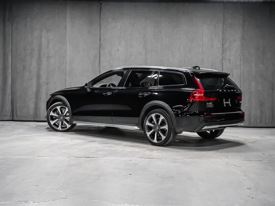 2023 Volvo V60 Cross Country B5 ULTIMATE POLESTAR-2
