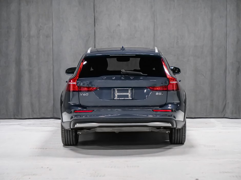 2023 Volvo V60 Cross Country B5 CORE CLIMATE-4