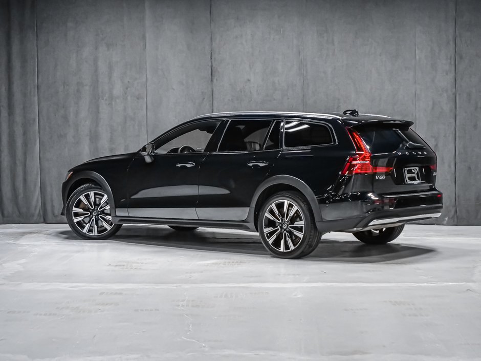 2023 Volvo V60 Cross Country B5 PLUS CLIMAT POLESTAR HARMAN KARDON-3