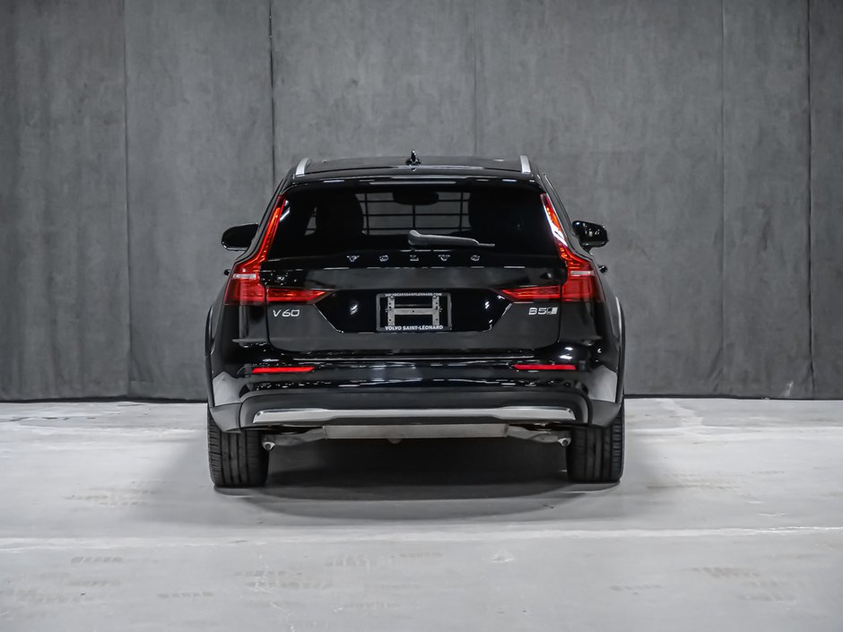 2023 Volvo V60 Cross Country B5 PLUS CLIMAT POLESTAR HARMAN KARDON-4