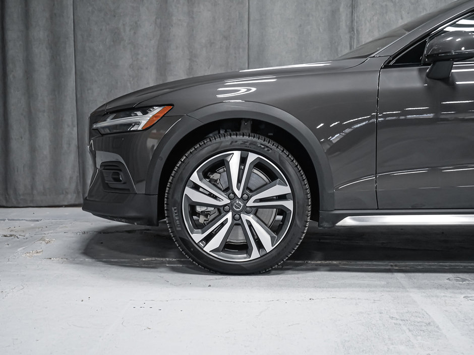 2024 Volvo V60 Cross Country ULTIMATE-8