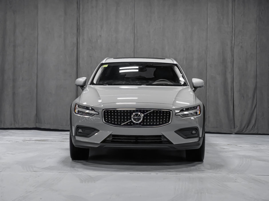 Volvo V60 Cross Country ULTIMATE 2024-7