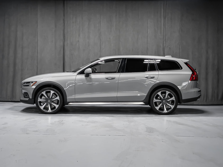 Volvo V60 Cross Country ULTIMATE 2024-1