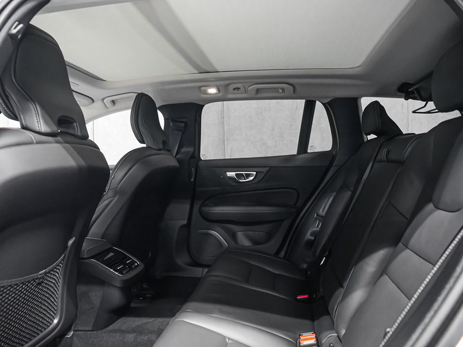 2025 Volvo V60 Cross Country Ultra-21