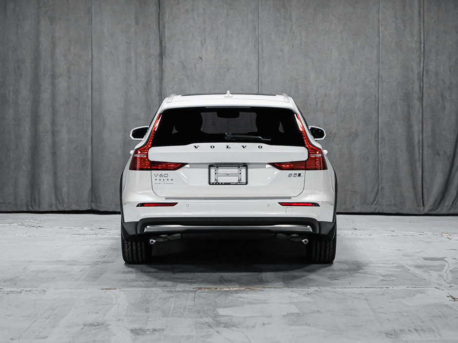 2025 Volvo V60 Cross Country Ultra-6