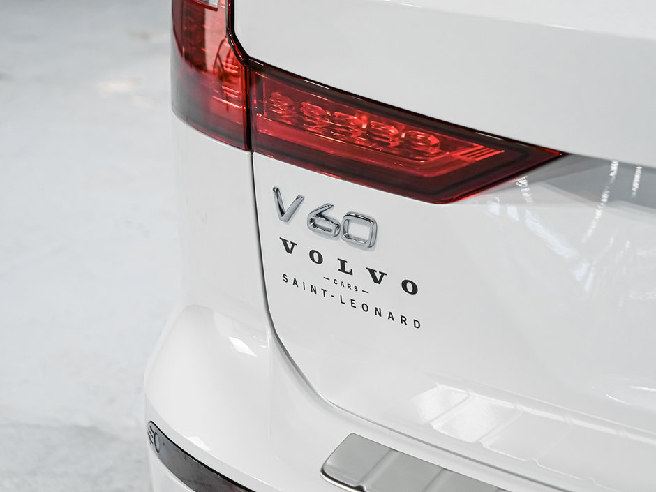 2025 Volvo V60 Cross Country Ultra-8