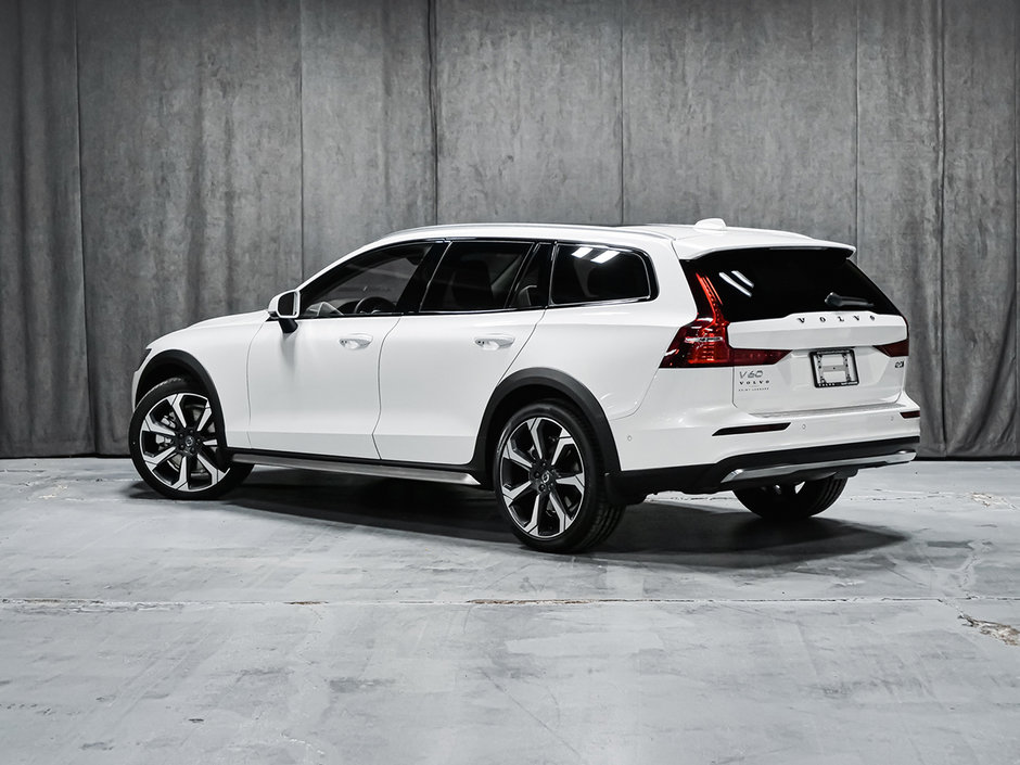 2025 Volvo V60 Cross Country Ultra-4