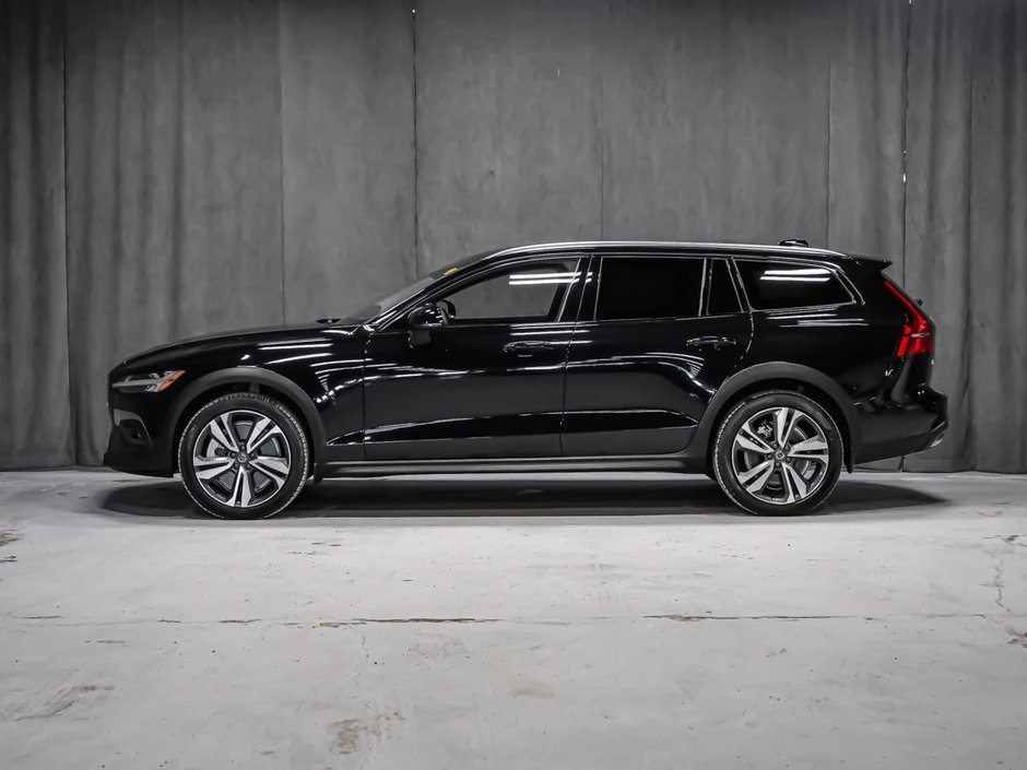 Volvo V60 Cross Country B6 PLUS CLIMATE 2025-4