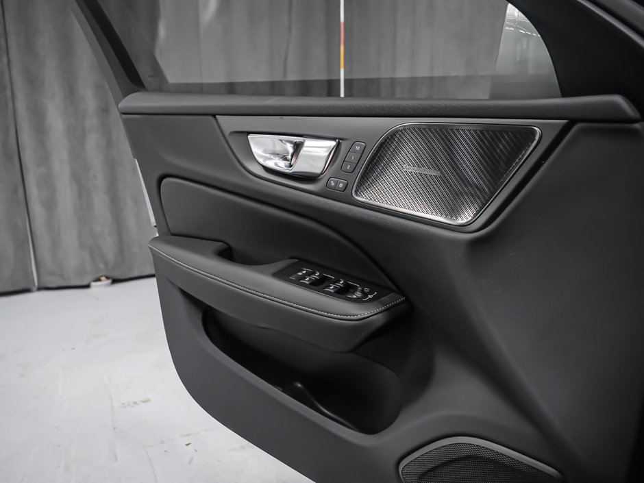 2026 Volvo V60 Cross Country Ultra-9
