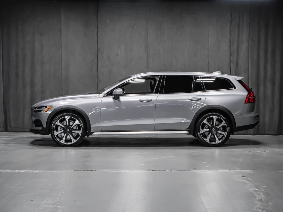 2026 Volvo V60 Cross Country Ultra-3