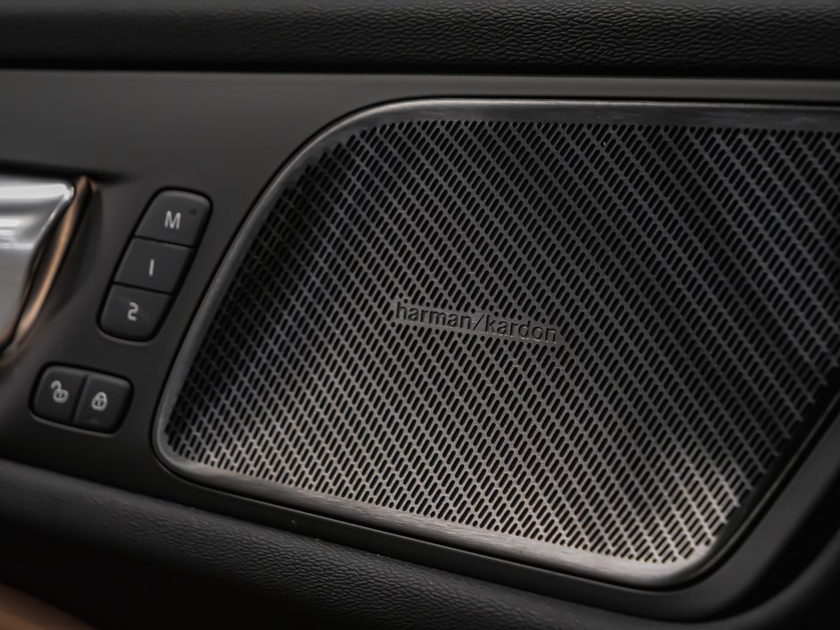 2026 Volvo V60 Cross Country Ultra-10