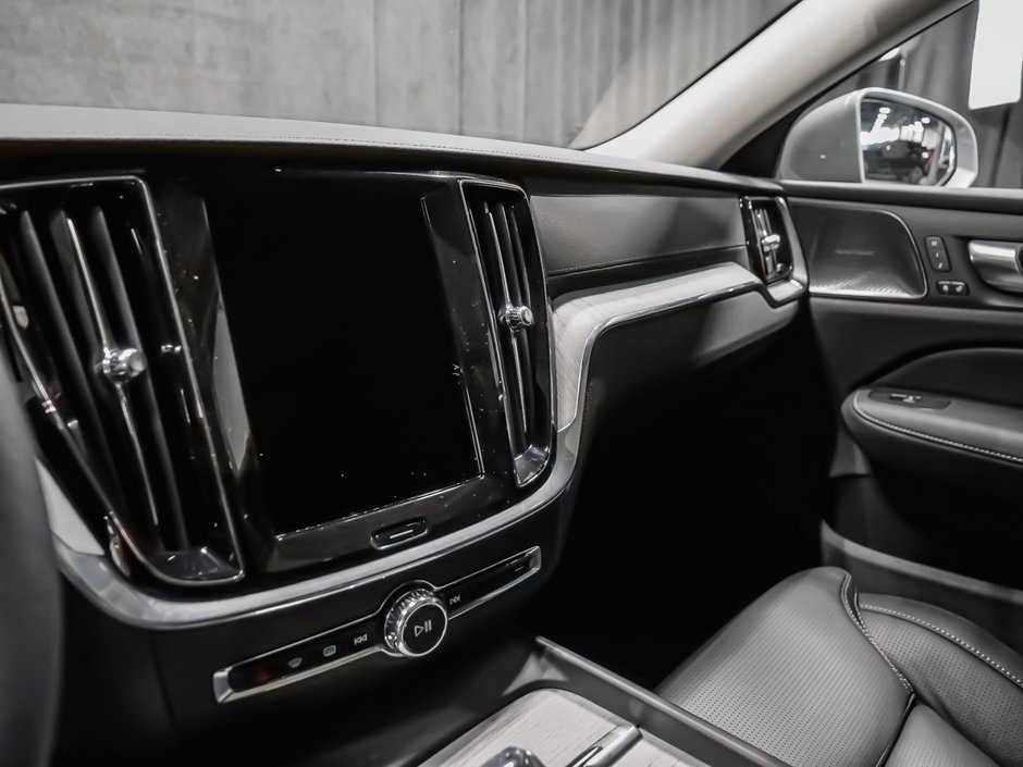 2026 Volvo V60 Cross Country Ultra-11