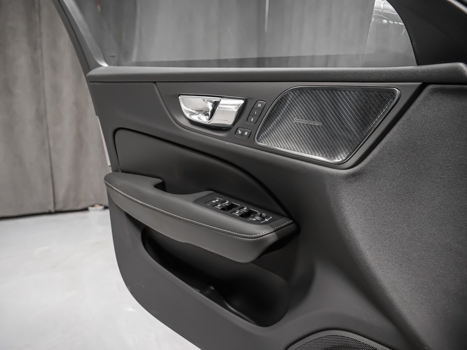 2026 Volvo V60 Cross Country Ultra-9