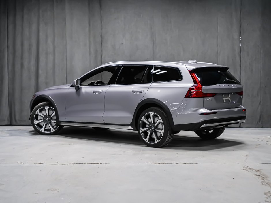 2026 Volvo V60 Cross Country Ultra-2